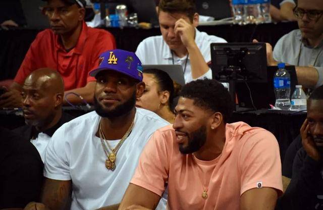 在重磅交易 在重磅交易